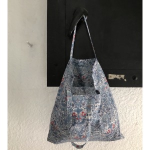 [2차 프리오더] Liberty Cotton Flat Bag (Strawberry)