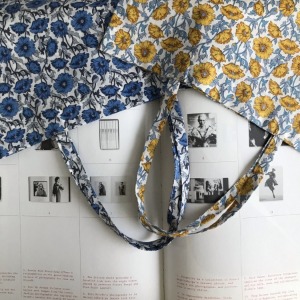 [프리오더 마감] Liberty Poppies Flat Bags Set (Blue + Yellow)
